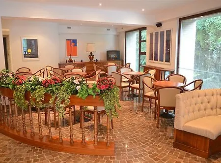 Ξενοδοχείο Ristorante Vapore 2*